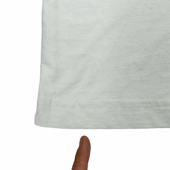 Vintage 90s Guess Brand T-Shirt Hearts Logo - Picture 7 of 11